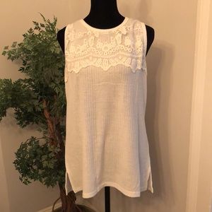 NWT Women’s lace overlay sleeveless tunic
